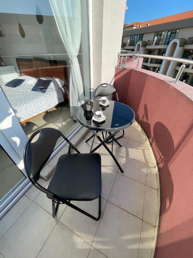 Admiral Plaza Aparthotel Slântsjev Brjag Eksteriør bilde
